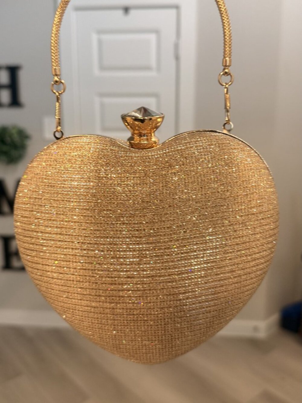 Gold Heart-Shaped Rhinestone Clutch Handbag